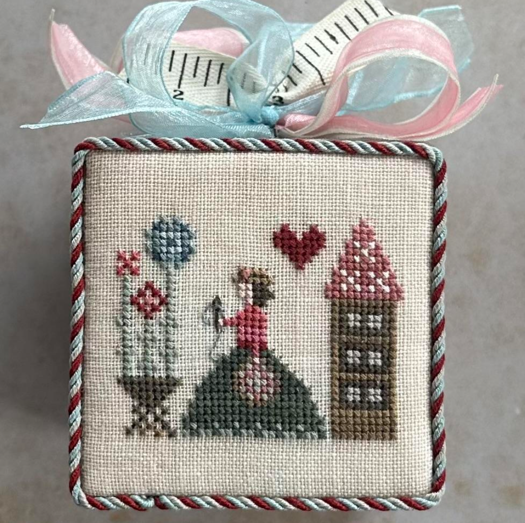 Needleworker's Frill by Heart in Hand