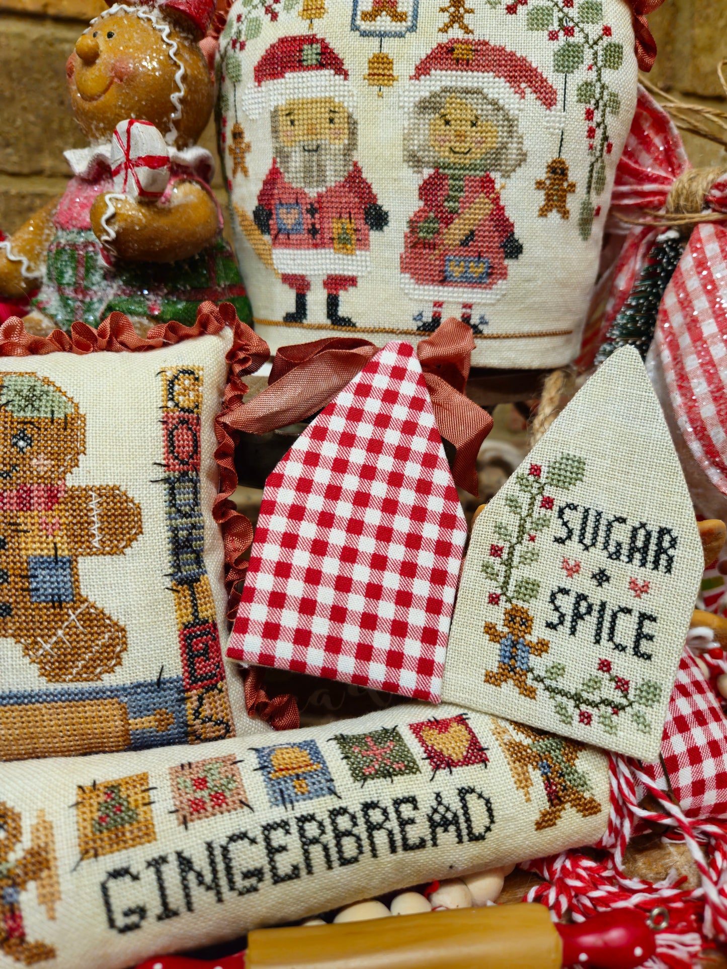 Gingerbread Thieves by Quaint Rose Needlearts - PREORDER